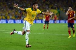 开云sport-日本完胜里昂，内马尔惊艳世界