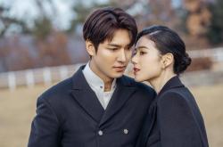 开云体育入口-旧伤疤与新王冠，马丁内利的救赎之夜与沙特的压制艺术