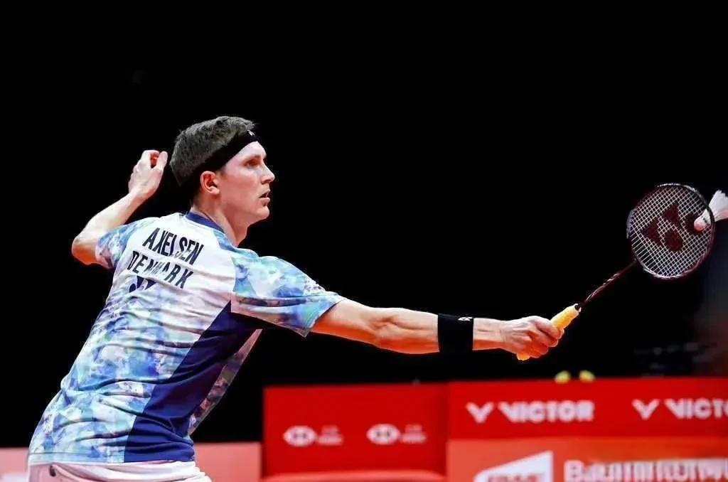 马来西亚羽毛球队翻盘丹麦羽毛球队，安赛龙制霸全场