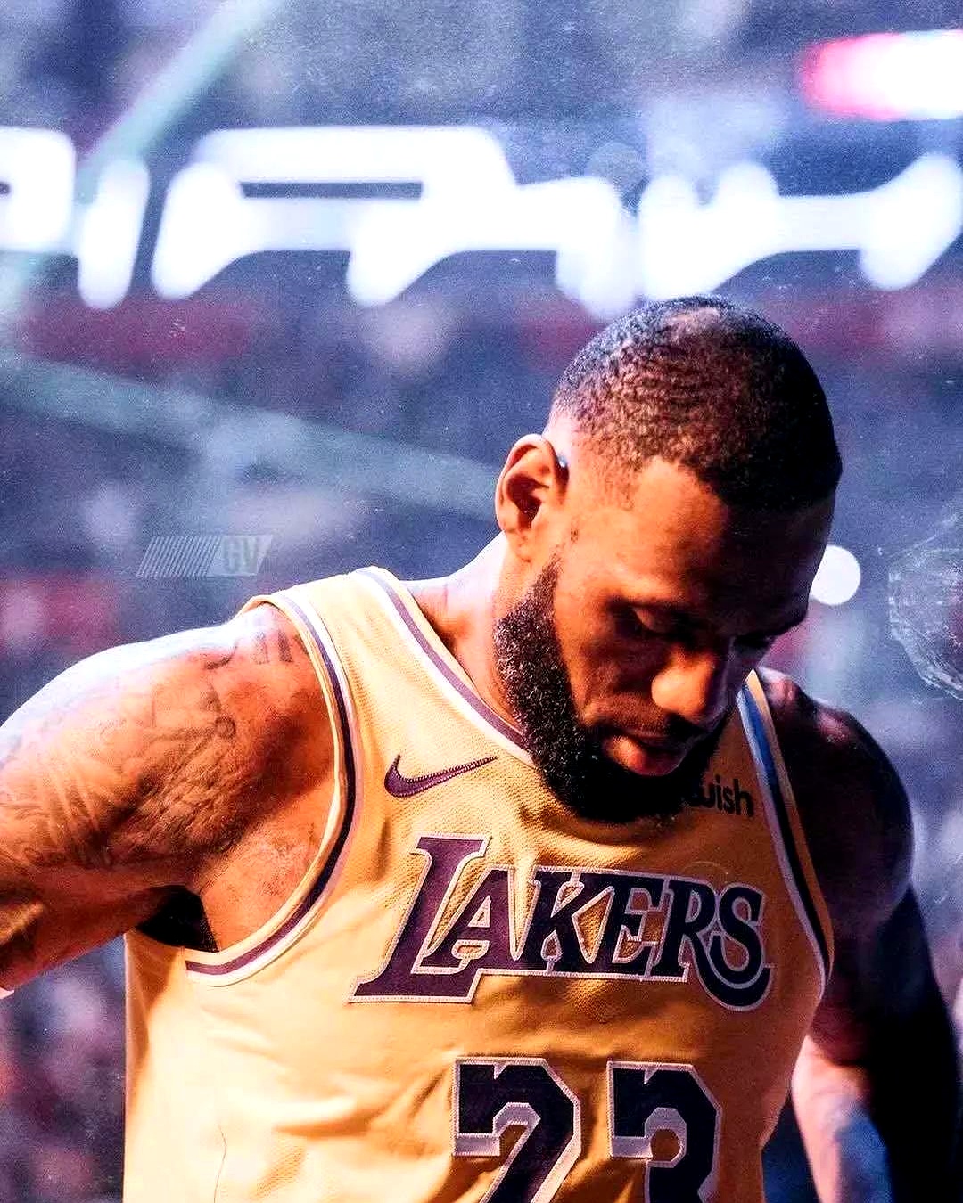 上海队逆转爵士,詹姆斯点燃赛场 上海队逆转爵士,詹姆斯点燃赛场