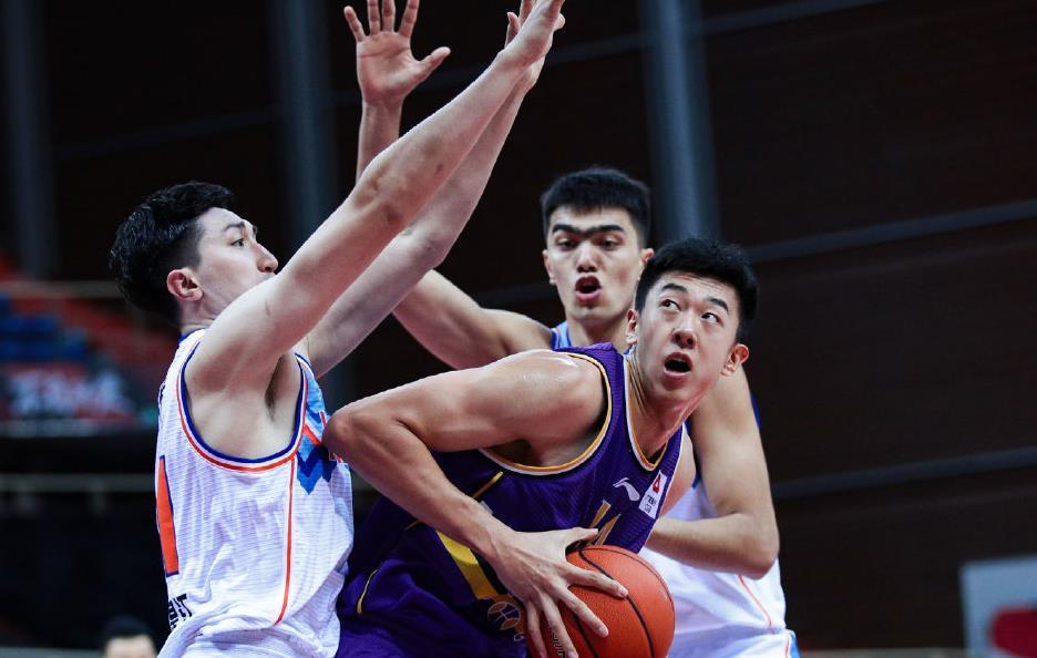 新疆队碾压四川队，杜兰特点燃赛场