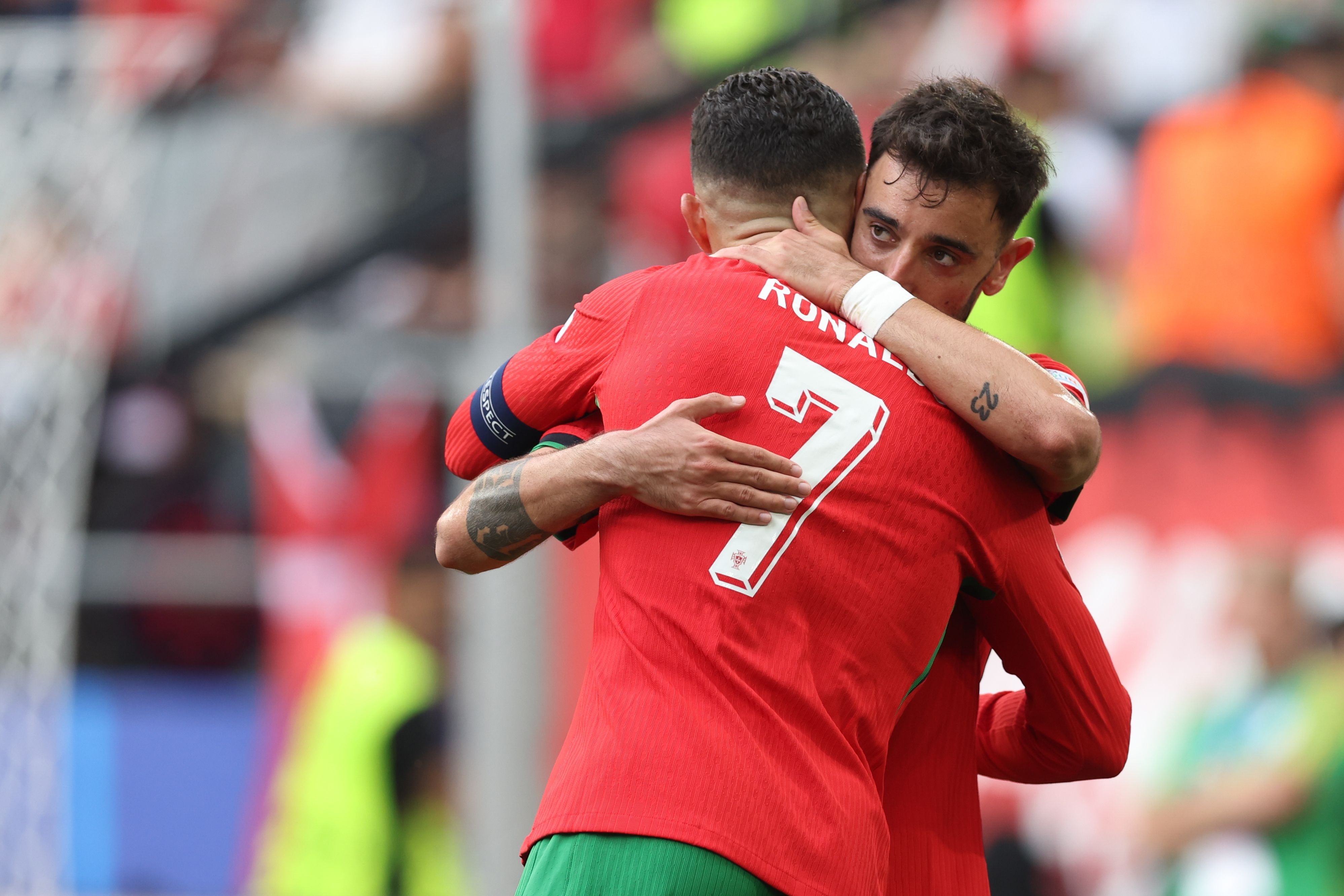 葡萄牙队险胜德国队，波尔统治全场