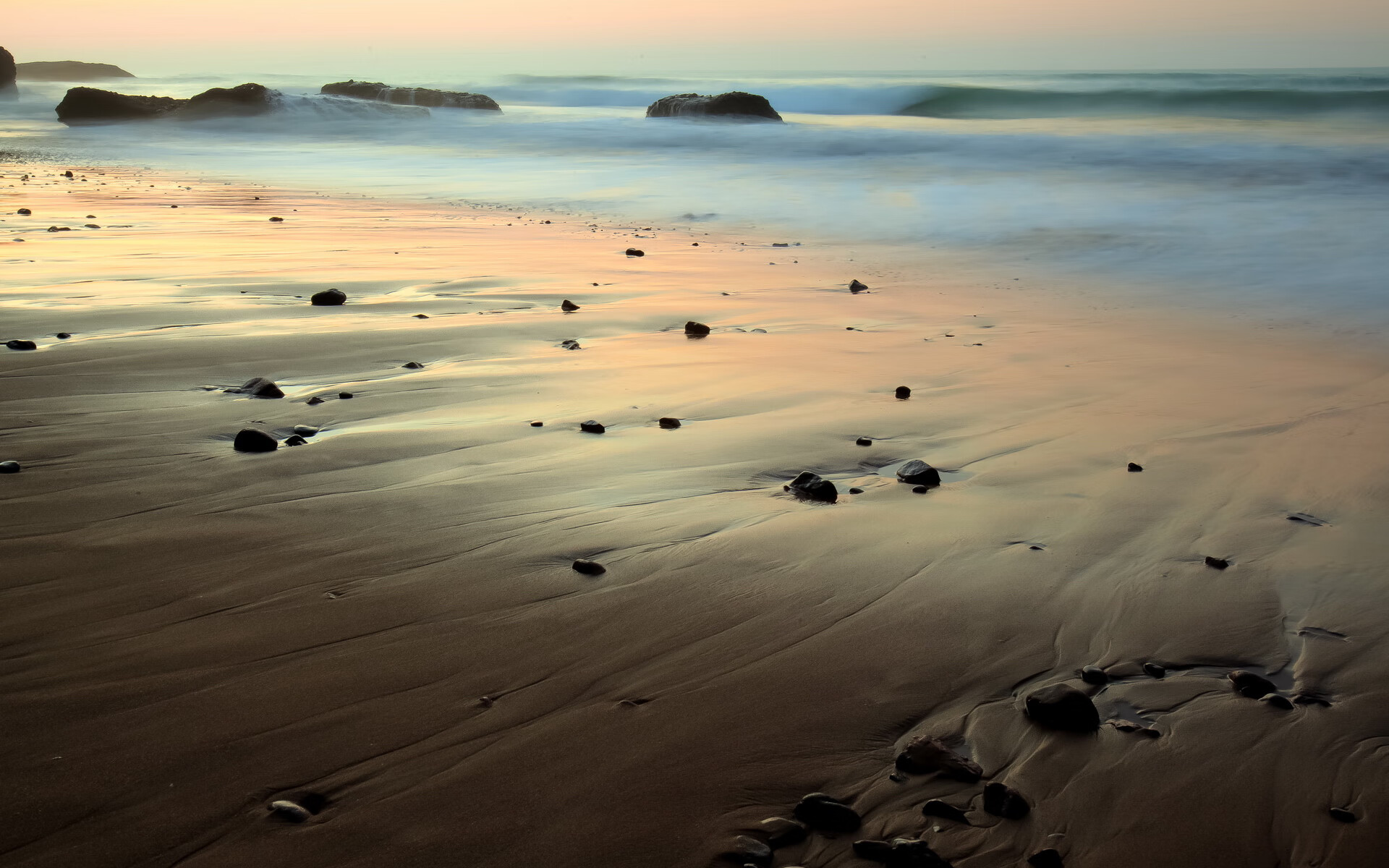 皮克最后的手势，指向诺坎普球场地下三十米的秘密